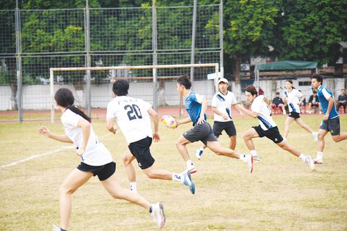 10支队伍捉对大比拼